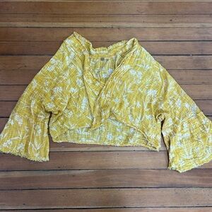 Free people one Azalea kimono top/shirt size medium yellow